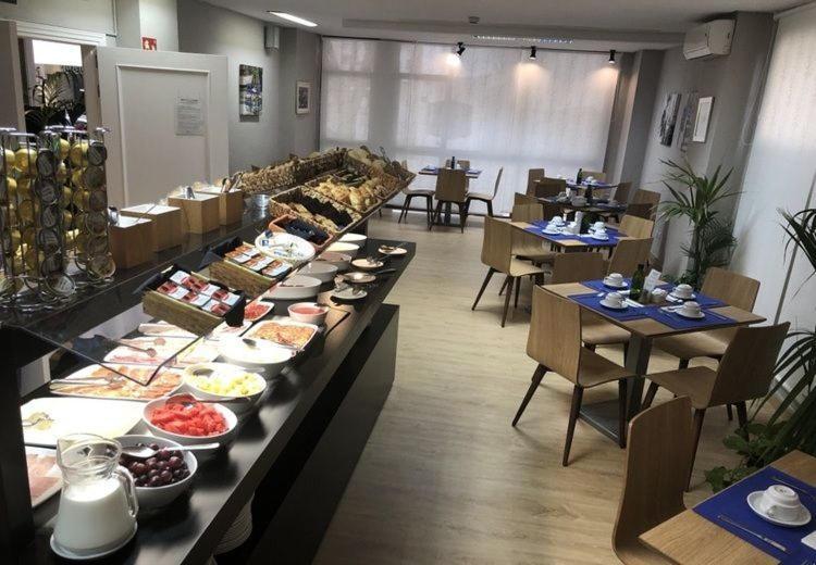 호텔 엘 파로 마르베야 외부 사진